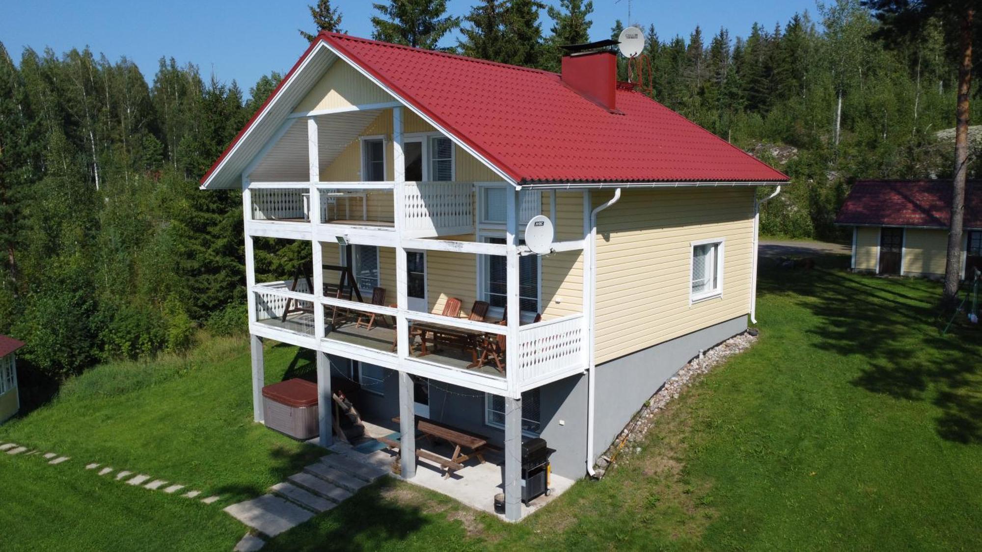 Jacuzzi Rantakallio Вилла Melkoniemi